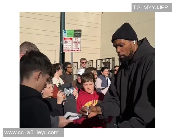 杜兰特感慨休斯敦如家感谢球迷热情排队支持摇头娃娃